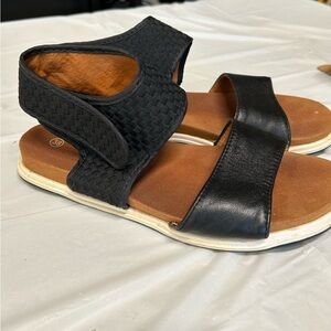 bernie mev. Black Women's Sandals